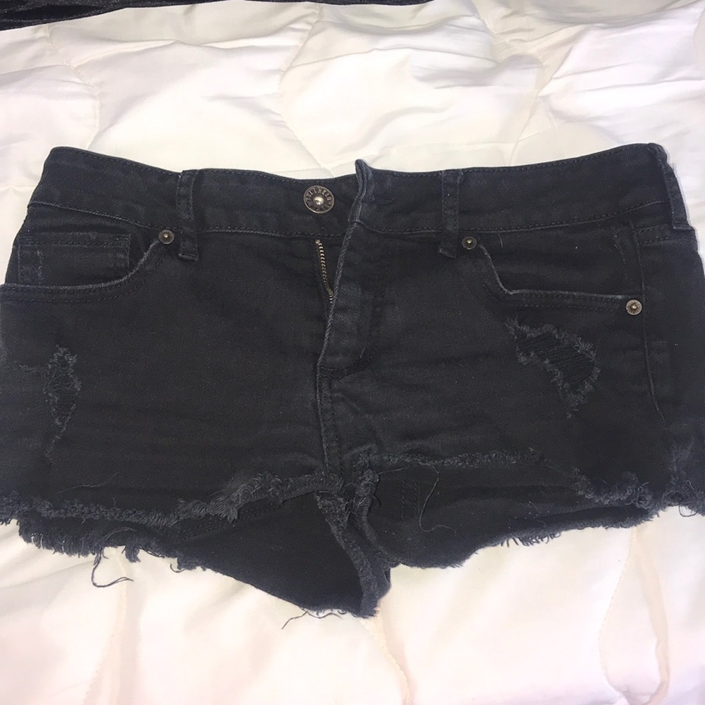 Bullhead Black ripped jean shorts
